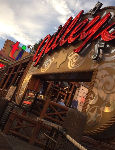 gilleys las vegas|gilley's bbq las vegas.